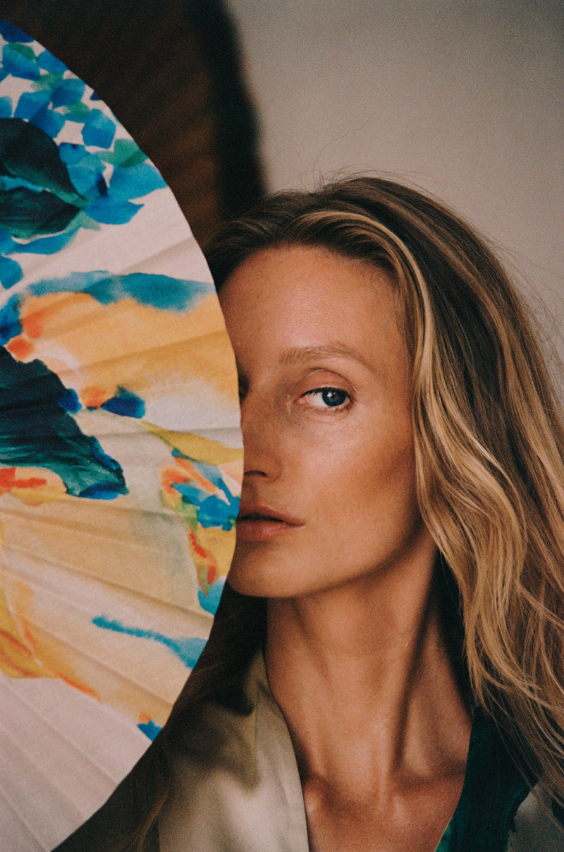 HUMMINGBIRD SKY HANDFAN