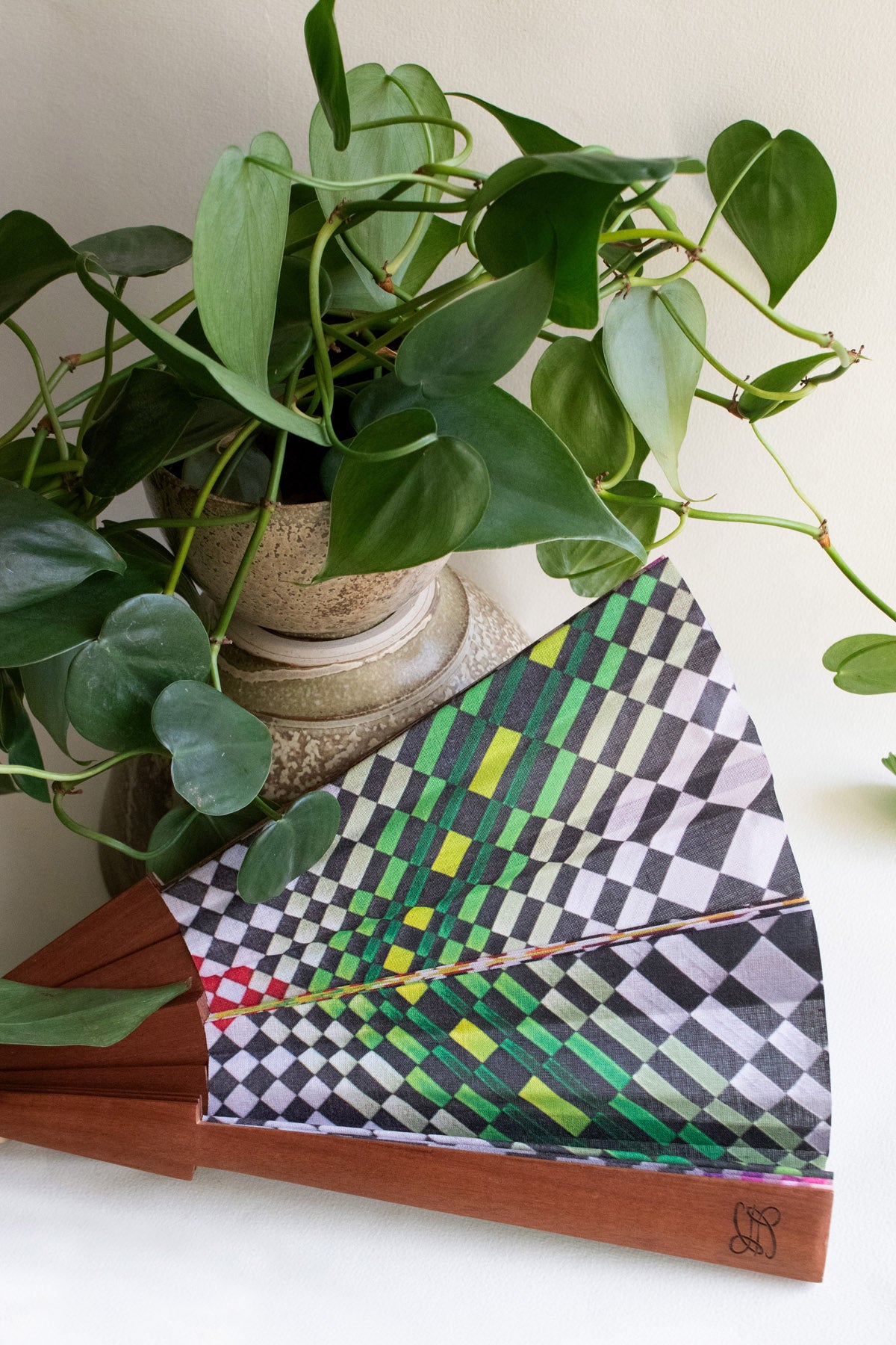 OPTICAL DISSUASIONS I