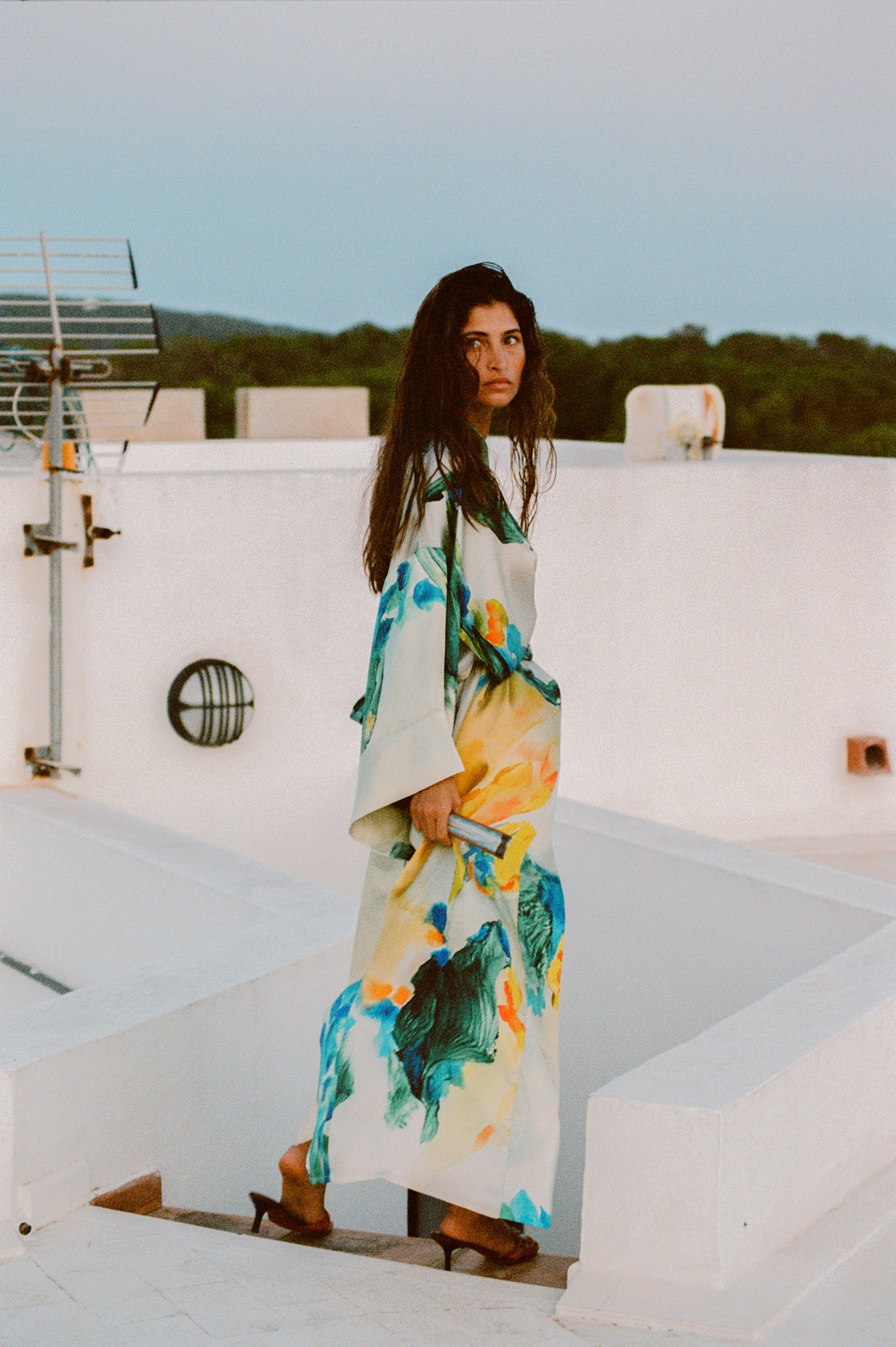 HUMMINGBIRD SKY SILK KIMONO