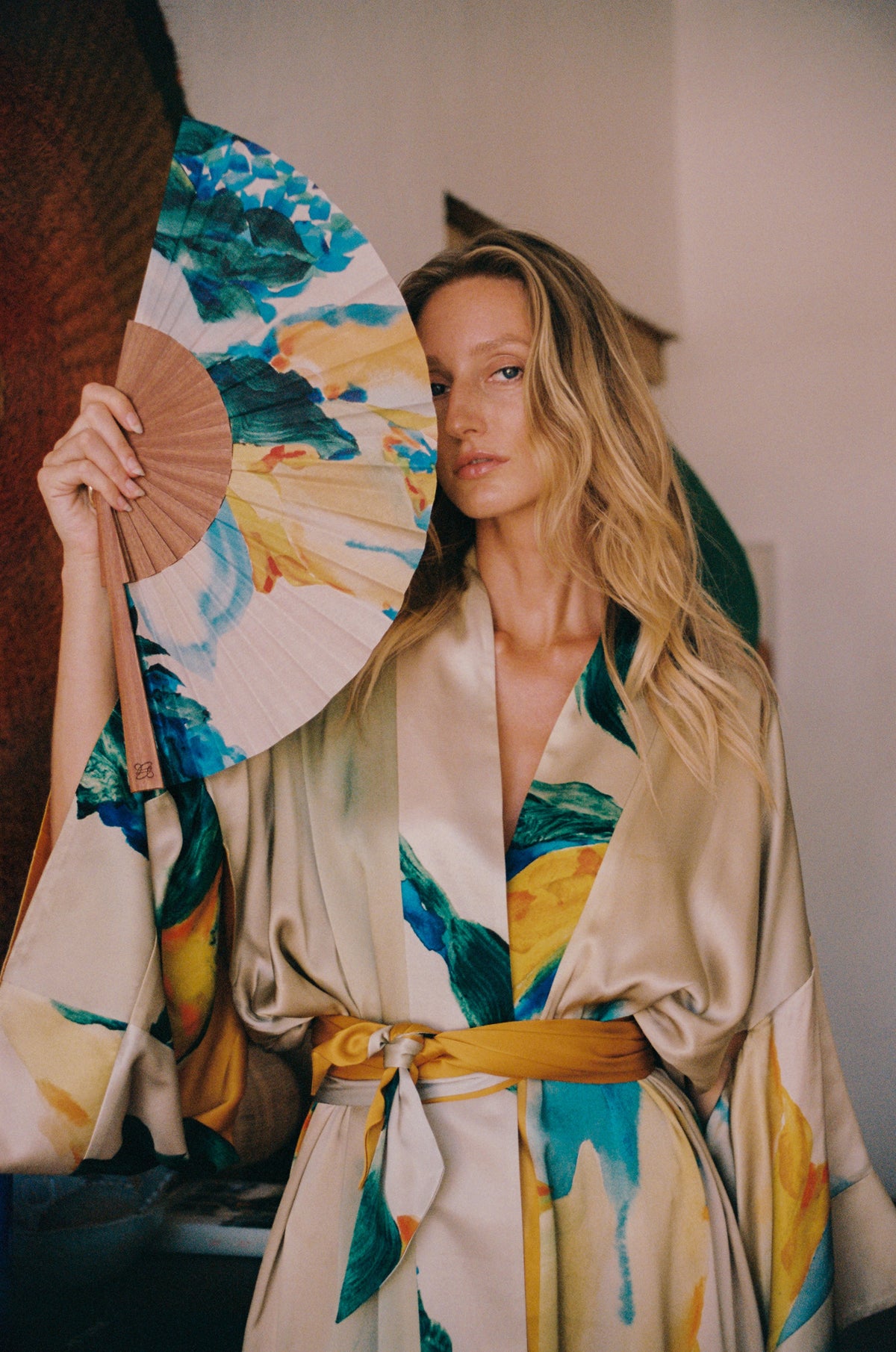 HUMMINGBIRD SKY HANDFAN